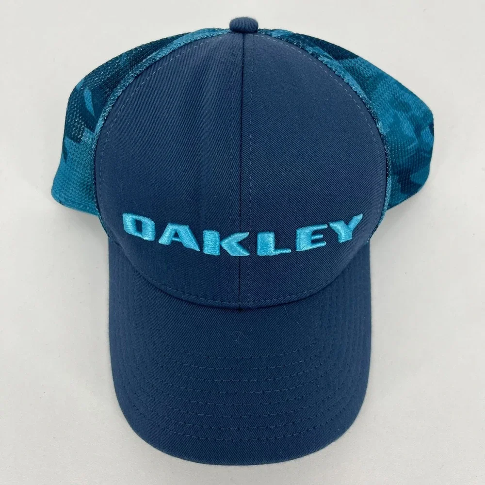 Oakley mens snapback